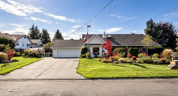 697 Woodburn St, Parksville BC V9P 2M1 - 3 bed, 2 bath in Parksville