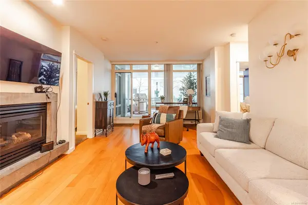 38 Front St, Nanaimo BC V9R 0B8 - 2 bed, 2 bath in Nanaimo