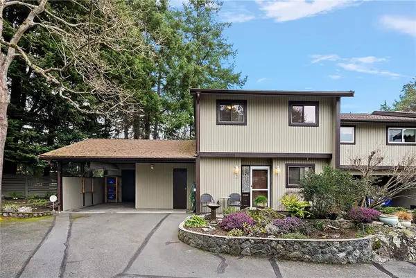 897 Admirals Rd # 13, Esquimalt BC V9A 2P1 - 3 bed, 2 bath in Esquimalt
