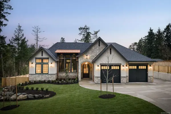 10600 Derrick Rd, North Saanich BC V8L 5M8 - 3 bed, 3 bath in North Saanich