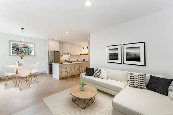 3098 Washington Ave # 3, Victoria BC V9A 0J5 - 3 bed, 3 bath in Victoria