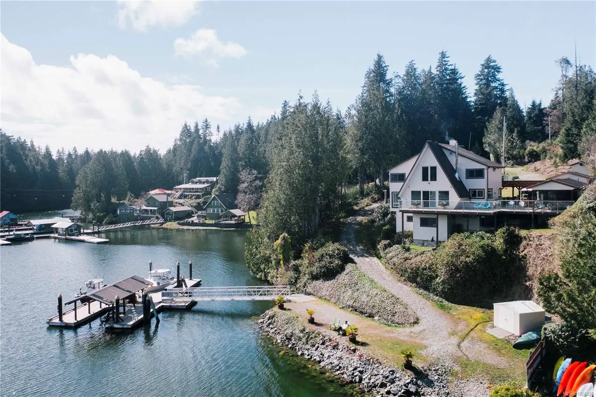 390 Bamfield Inlet, Bamfield BC V0R 1B0