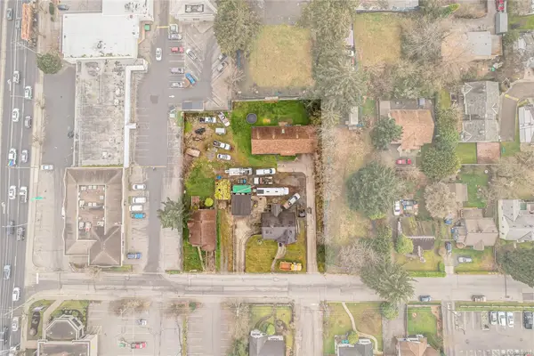 553-561-573 Dobson Rd, Duncan BC V9L 2L5