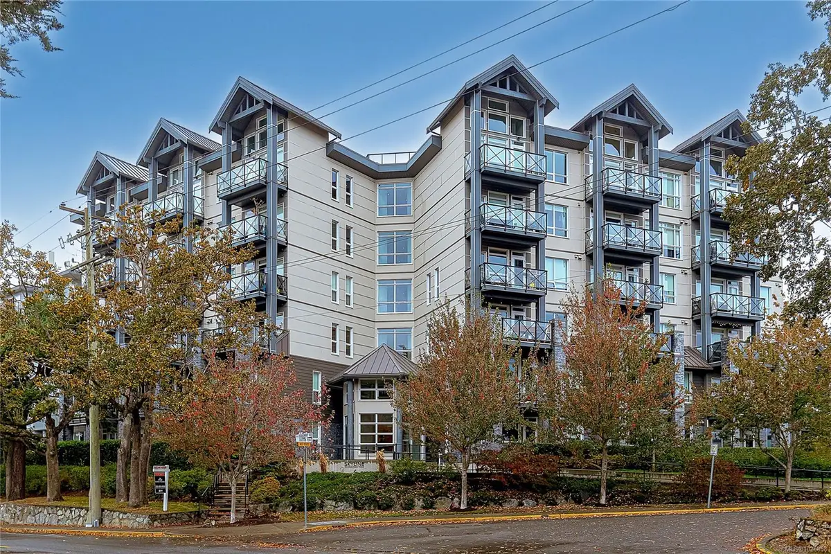924 Esquimalt Rd # 303, Esquimalt BC V9A 3P2