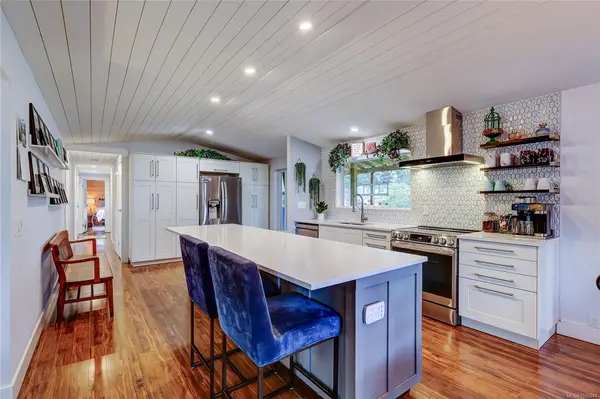 2339 Gould Rd E, Nanaimo BC V9X 1K1 - 3 bed, 2 bath in Nanaimo