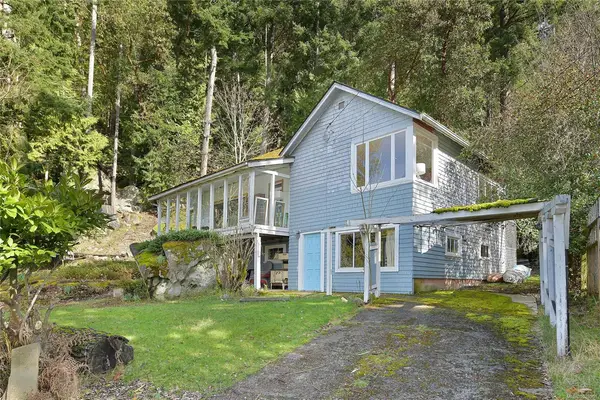 348 Georgina Point Rd, Mayne Island BC V0N 2J1 - 3 bed, 1.0 bath in Mayne Island