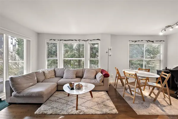 1710 Fort St # 302, Victoria BC V8R 1J2 - 2 bed, 2 bath in Victoria