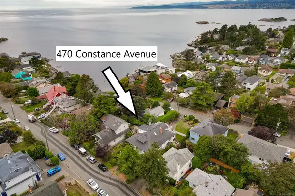 470 Constance Ave, Esquimalt BC V8A 6N3 - 4 bed, 3 bath in Esquimalt