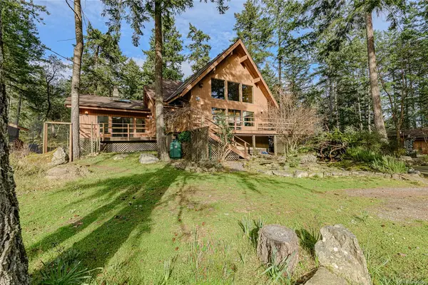 392 Langs Rd, Salt Spring BC V8K 1N3 - 3 bed, 3.0 bath in Salt Spring