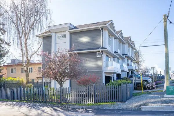 601 Nelson St # 4, Esquimalt BC V9A 6P7 - 3 bed, 2 bath in Esquimalt