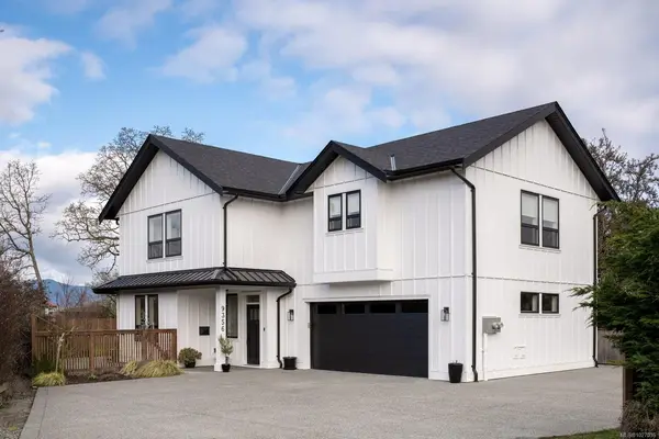 9356 East Saanich Rd, North Saanich BC V8L 1H9 - 4 bed, 4.0 bath in North Saanich