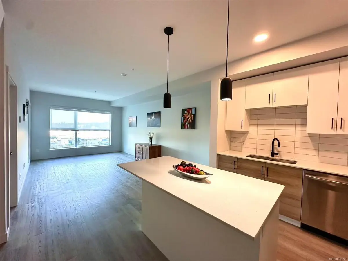 2465 Gateway Rd # 210, Langford BC V9B 6R1