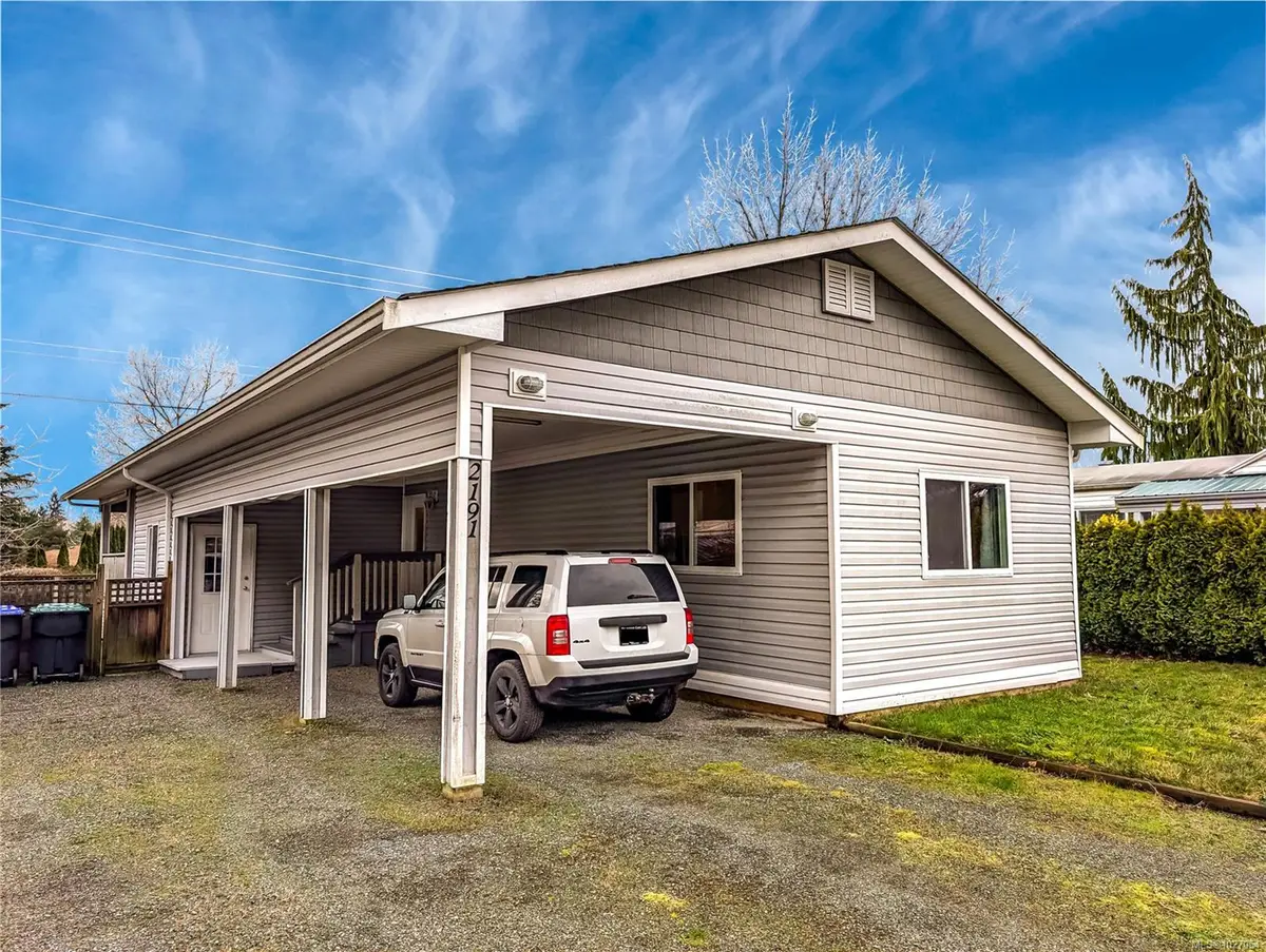 2191 Stadacona Dr, Comox BC V9M 3P9