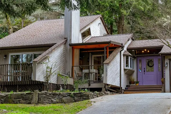 10912 Boas Rd, North Saanich BC V8L 5J1 - 3 bed, 2 bath in North Saanich