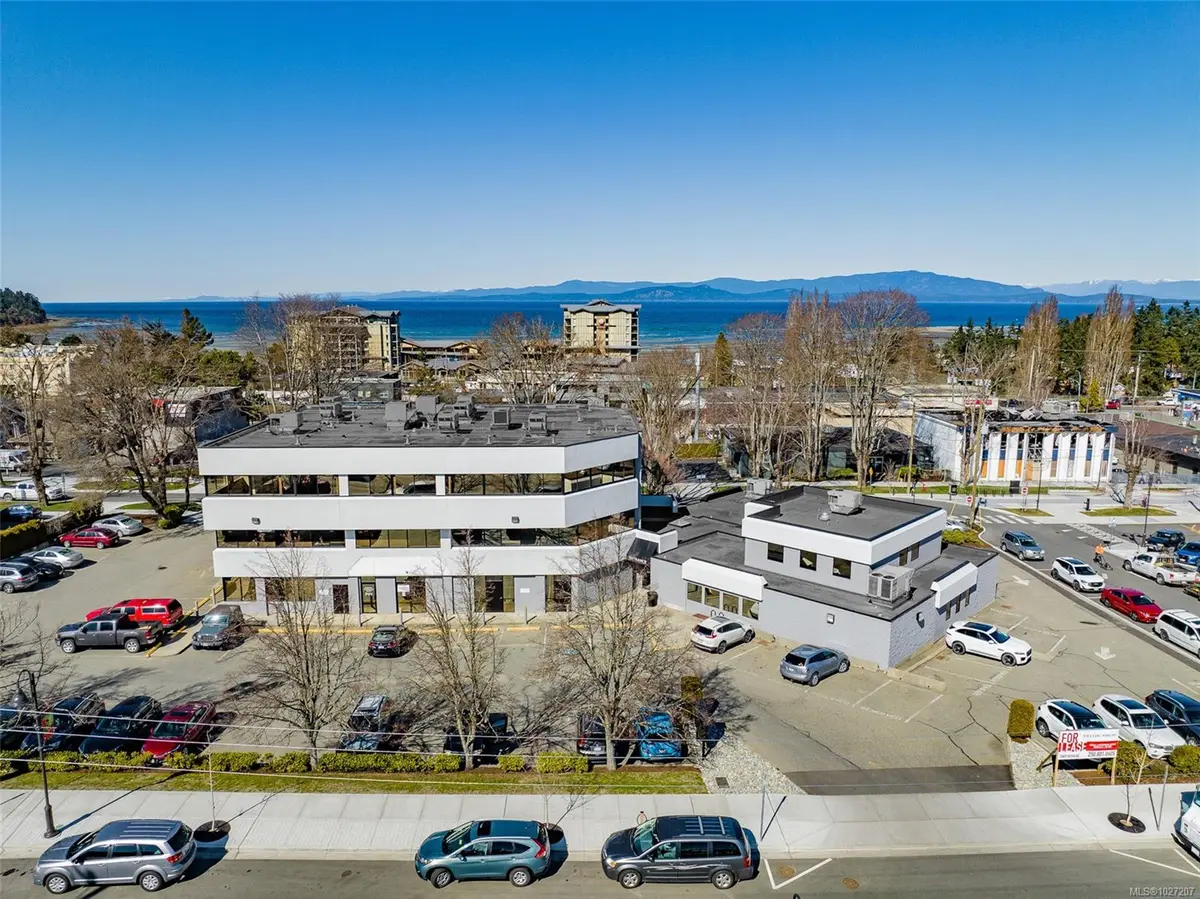154 Memorial Dr #204, Parksville BC V9P 1K7