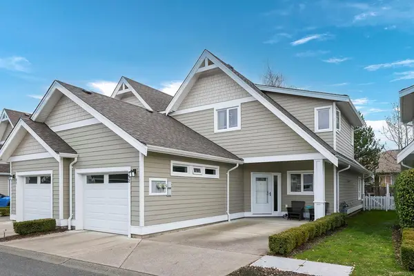 700 Lancaster Way # 52, Comox BC V9M 0B6 - 3 bed, 3 bath in Comox