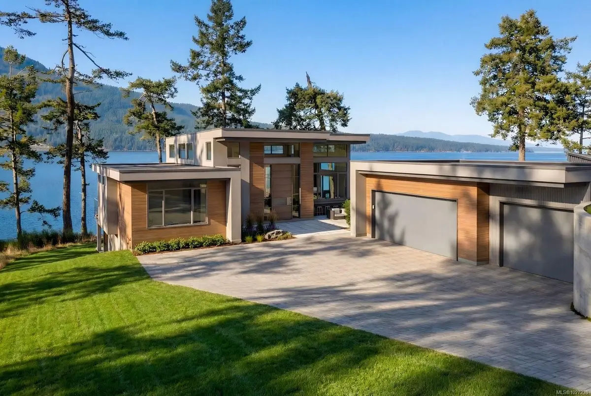770 Lands End Rd, North Saanich BC V8L 5K9