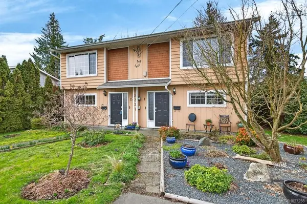 2327 Willemar Ave, Courtenay BC V9N 3M7 - 6 bed, 4 bath in Courtenay