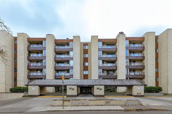 1745 Leighton Rd # 209, Victoria BC V8R 6R6 - 2 bed, 2 bath in Victoria