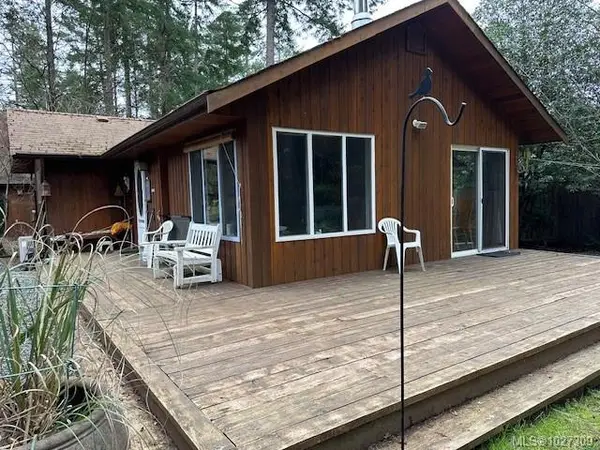 3275 South Rd, Gabriola Island BC V0R 1X7 - 1 bed, 1 bath in Gabriola Island