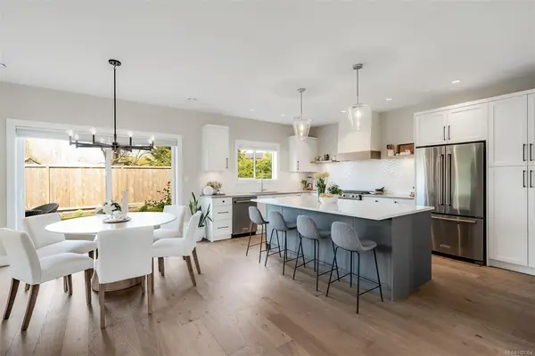 9350 East Saanich Rd, North Saanich BC V8L 1H9 - 3 bed, 3 bath in North Saanich