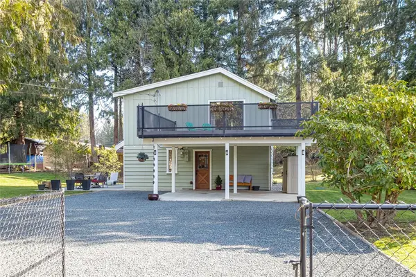 864 Carson Rd, Whiskey Creek BC V9K 1V7 - 3 bed, 2.0 bath in Whiskey Creek