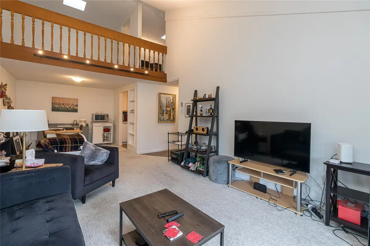 1005 McKenzie Ave #419, Saanich BC V8X 4A9