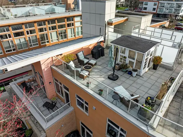 1035 Sutlej St # 304, Victoria BC V8V 2V9 - 2 bed, 3 bath in Victoria