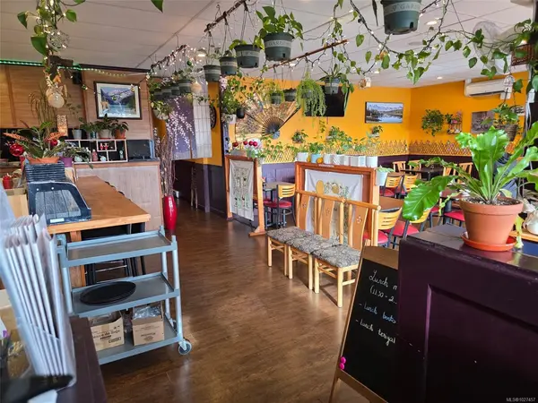 450 Ryan Rd # 6, Courtenay BC V9N 0E1