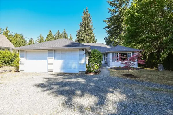 7730 Vivian Way, Fanny Bay BC V0R 2W0 - 3 bed, 2.0 bath in Fanny Bay
