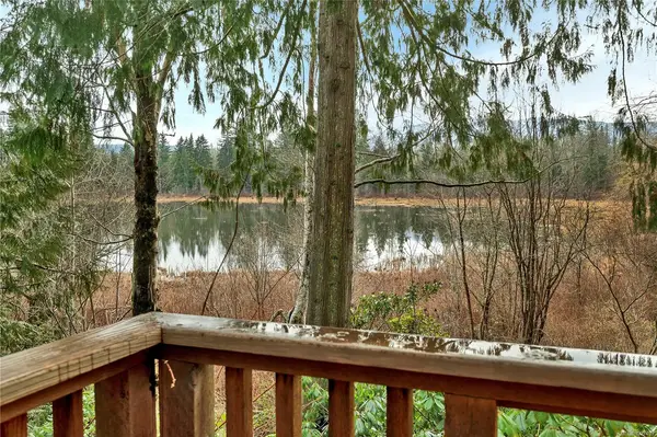 4324 Macaulay Rd, Black Creek BC V9J 1E2 - 2 bed, 1 bath in Black Creek