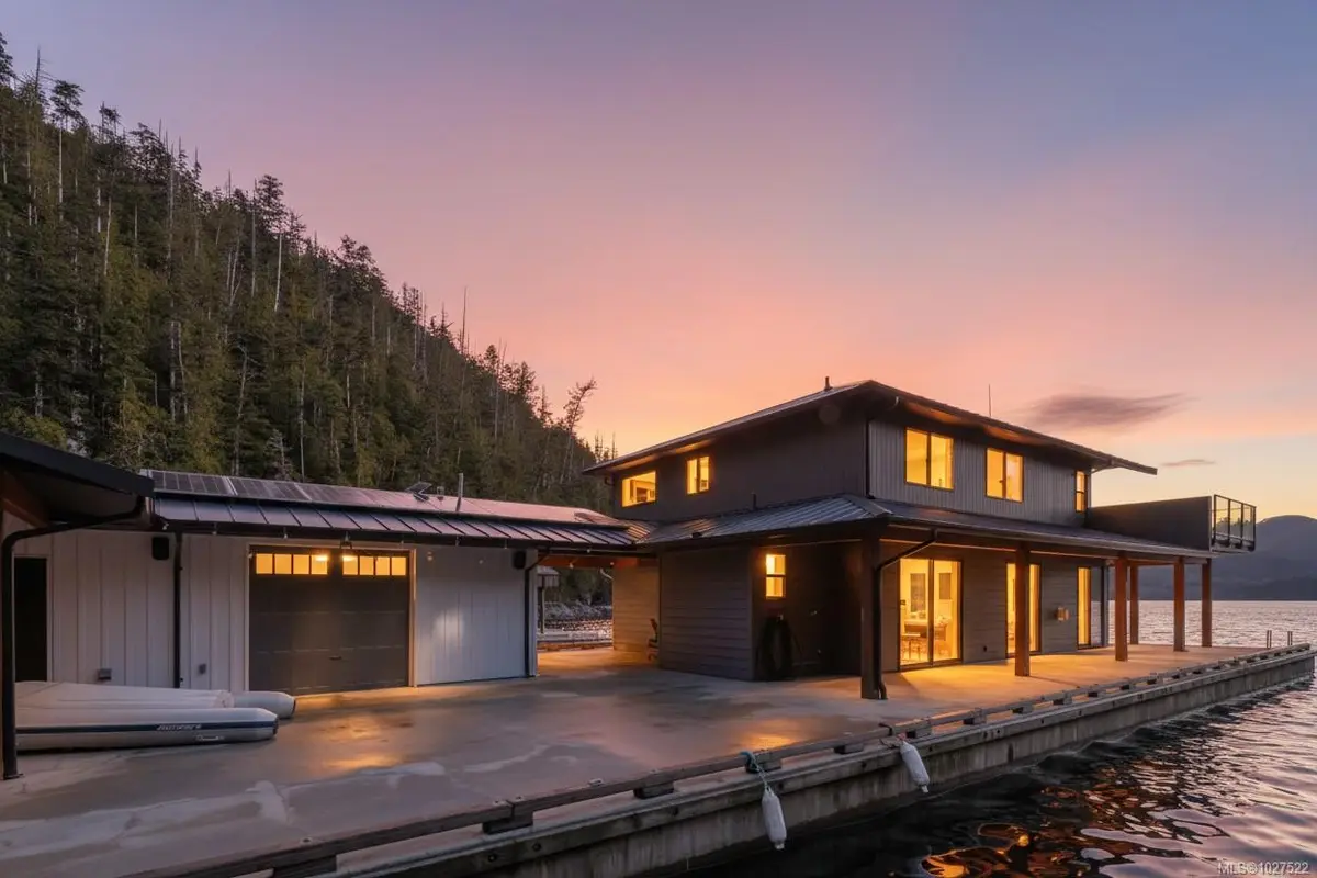 0 Hoiss Pt, Gold River BC 000 000
