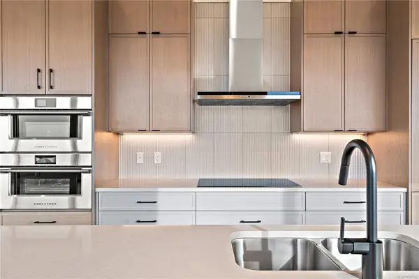 1102 Esquimalt Rd # 501, Esquimalt BC V9A 0L3 - 2 bed, 3 bath in Esquimalt