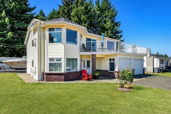 2207 June Rd, Courtenay BC V9J 1X9