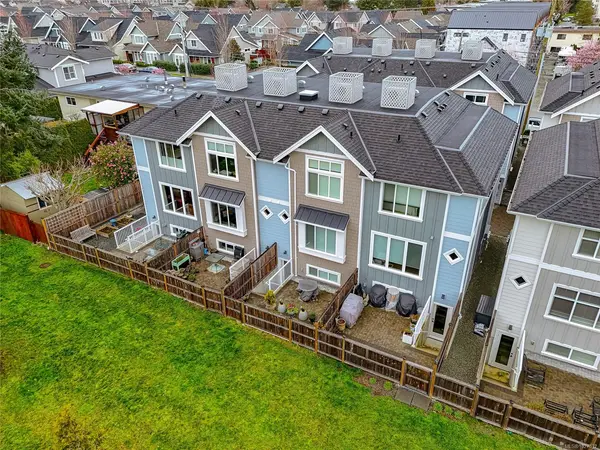 10480 Resthaven Dr # 13, Sidney BC V8L 3H7 - 3 bed, 4.0 bath in Sidney