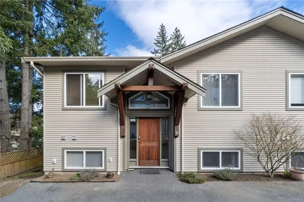 1129B 2nd Ave # 9, Ladysmith BC V9G 1B3 - 3 bed, 2 bath in Ladysmith