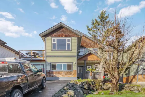 2562 Wentwich Rd, Langford BC V9B 3N4 - 4 bed, 3 bath in Langford