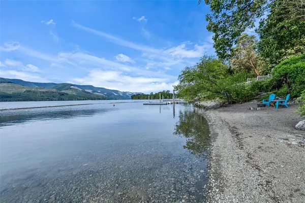 10684 Alder Cres, Youbou BC V0R 3E1 - 5 bed, 2 bath in Youbou