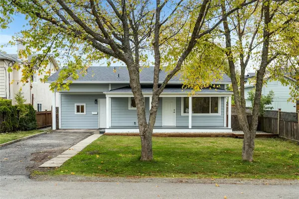 9617 Fourth St, Sidney BC V8L 2Y5 - 2 bed, 1 bath in Sidney