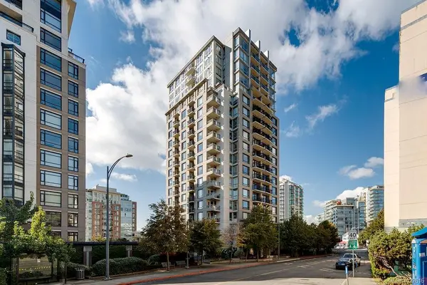 751 Fairfield Rd # 205, Victoria BC V8W 4A4 - 1 bed, 1 bath in Victoria