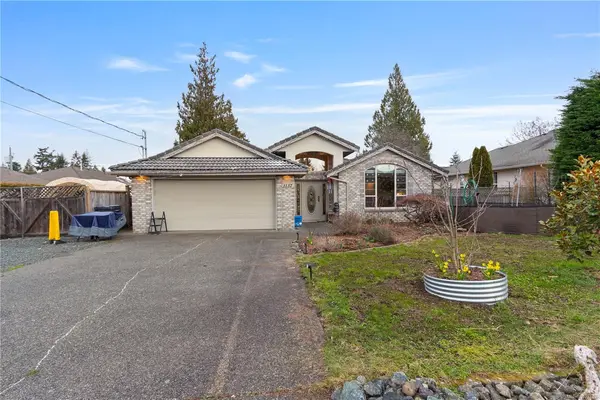 1137 Yellowbrick Rd, Parksville BC V9P 1K4 - 3 bed, 2 bath in Parksville