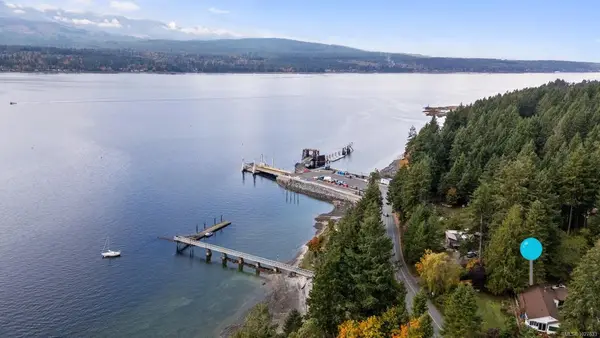 3296 Denman Rd, Denman Island BC V0R 1T0 - 3 bed, 2 bath in Denman Island