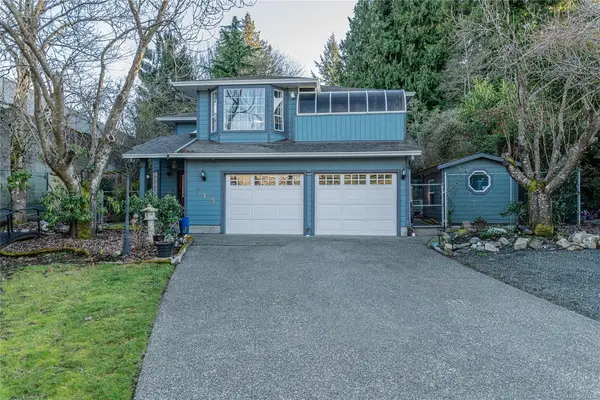 745 Cecil Blogg Dr, Colwood BC V9B 5N7 - 5 bed, 3.0 bath in Colwood