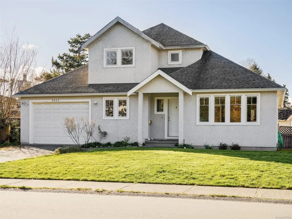 9524 Greenglade Rd, Sidney BC V8L 3T6