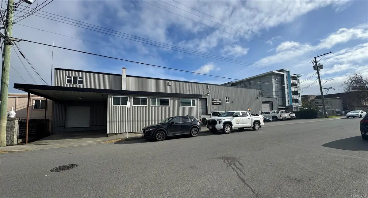 484 Cecelia Rd, Victoria BC V8T 4T5