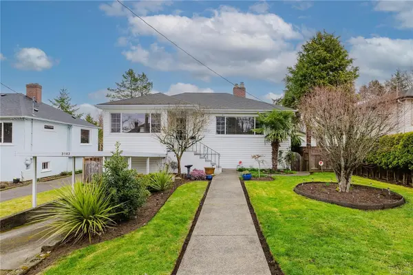 3143 Fifth St, Victoria BC V8X 1E8 - 3 bed, 2 bath in Victoria