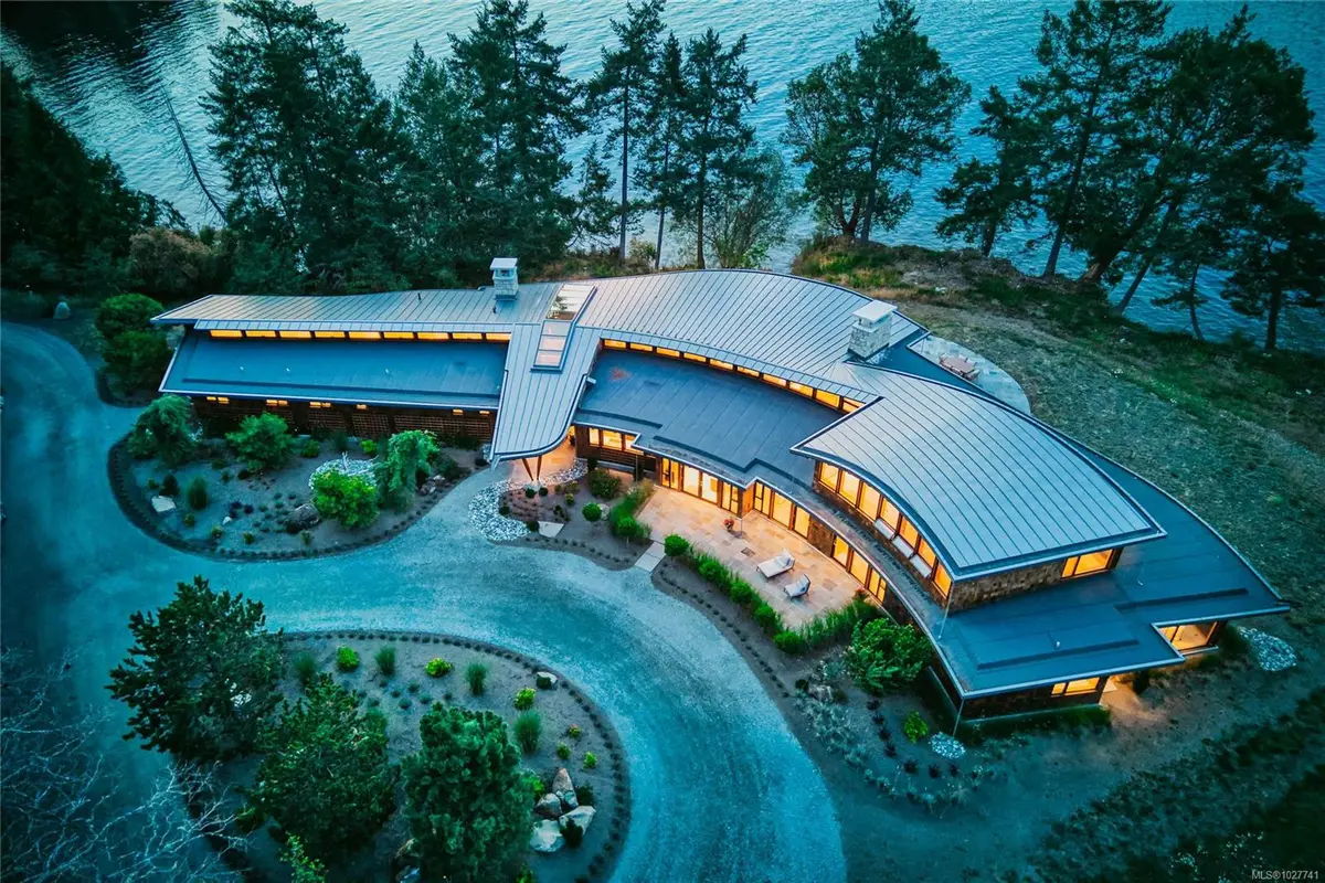 3200 Clam Bay Rd, Pender Island BC V0M 2M1