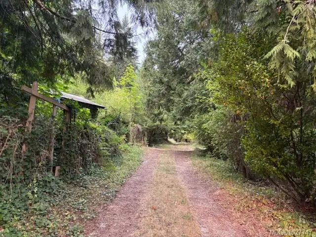 13050 Thomas Rd, Ladysmith BC V9G 1L9