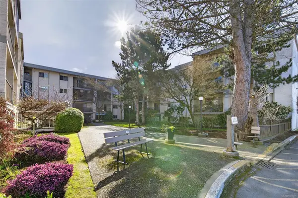 3225 Eldon Pl # 323, Saanich BC V8Z 6A7 - 2 bed, 1 bath in Saanich