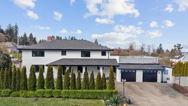 3830 Laurel Dr, Royston BC V0R 2V0 - 4 bed, 3 bath in Royston